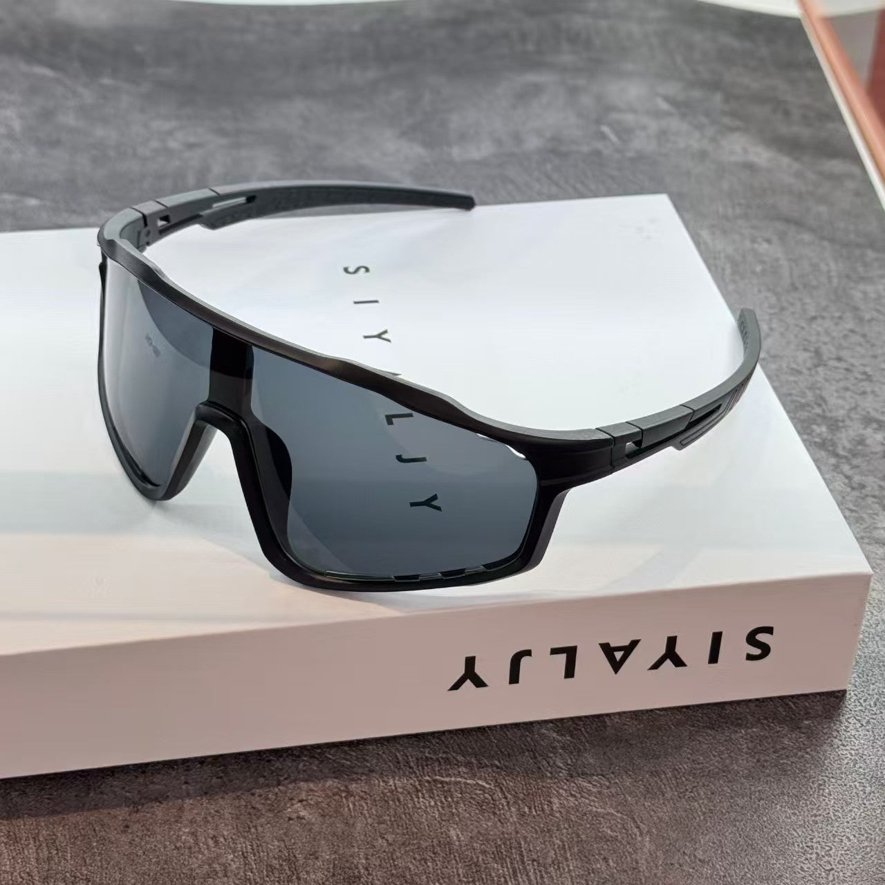 Photochromic Cycling Sunglasses - Matte Black
